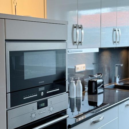 90M2 I Central I Netflix I Wifi I Free Parking I Lia Apartments Hannover Bagian luar foto