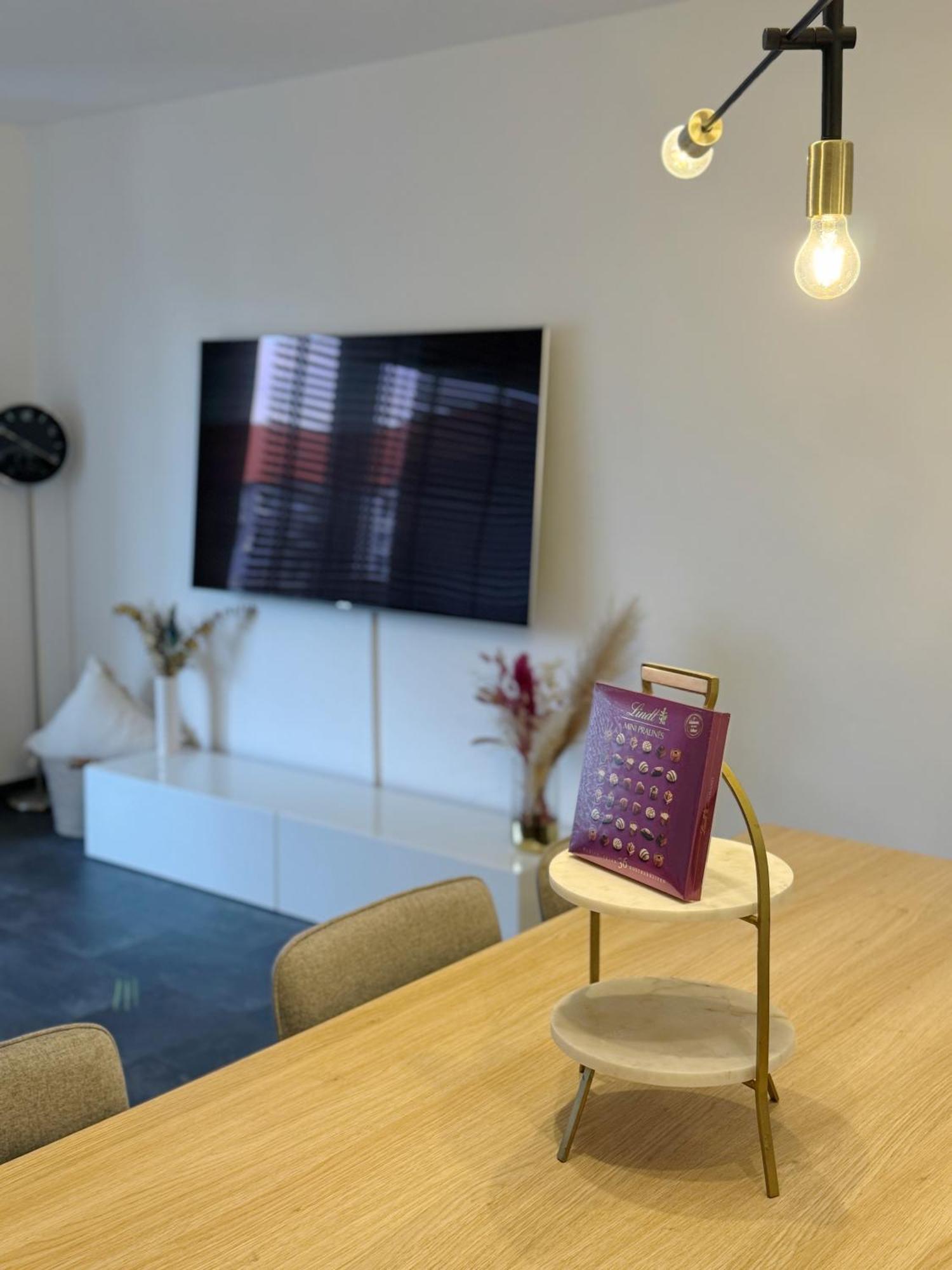 90M2 I Central I Netflix I Wifi I Free Parking I Lia Apartments Hannover Bagian luar foto