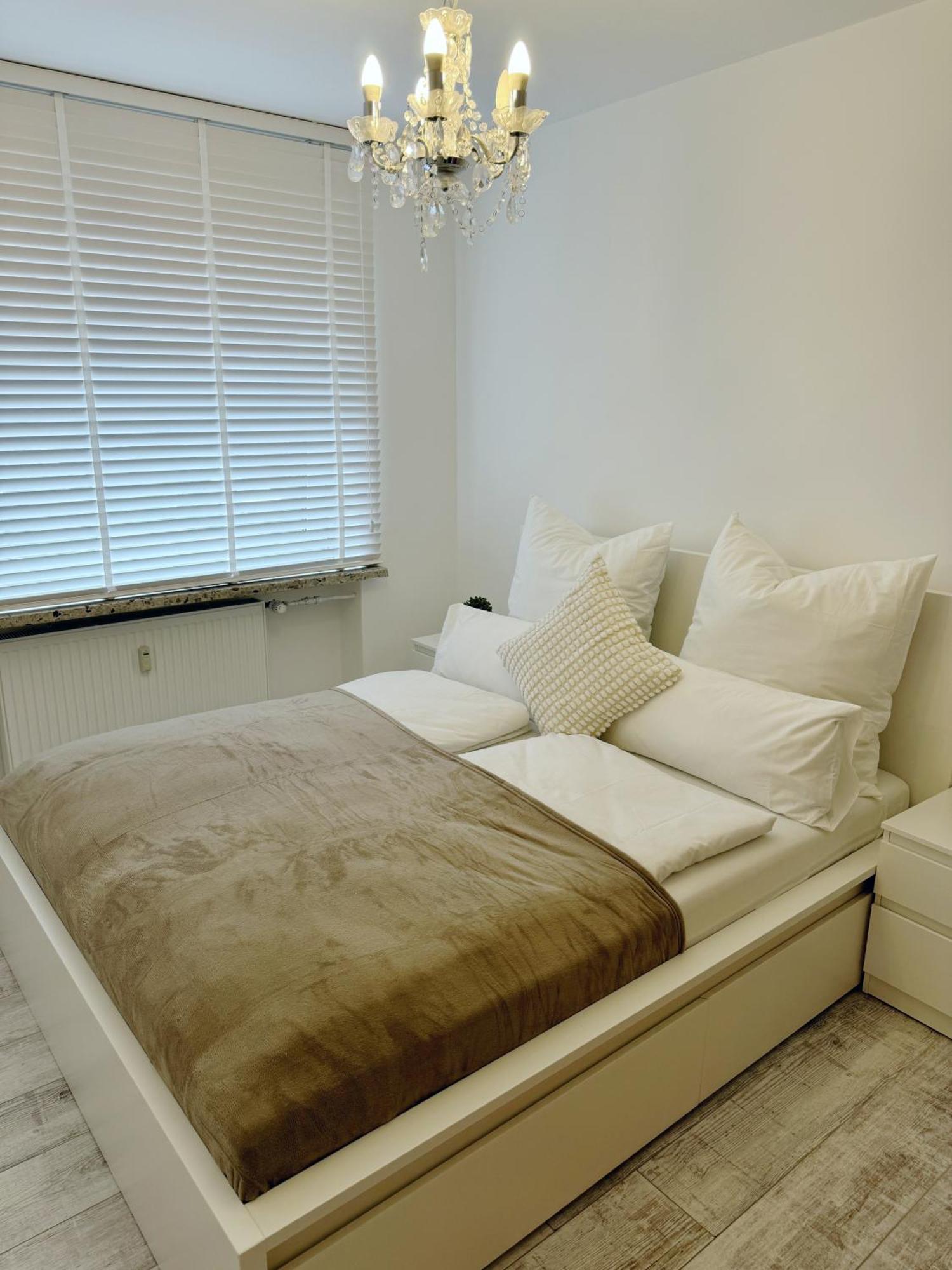 90M2 I Central I Netflix I Wifi I Free Parking I Lia Apartments Hannover Bagian luar foto