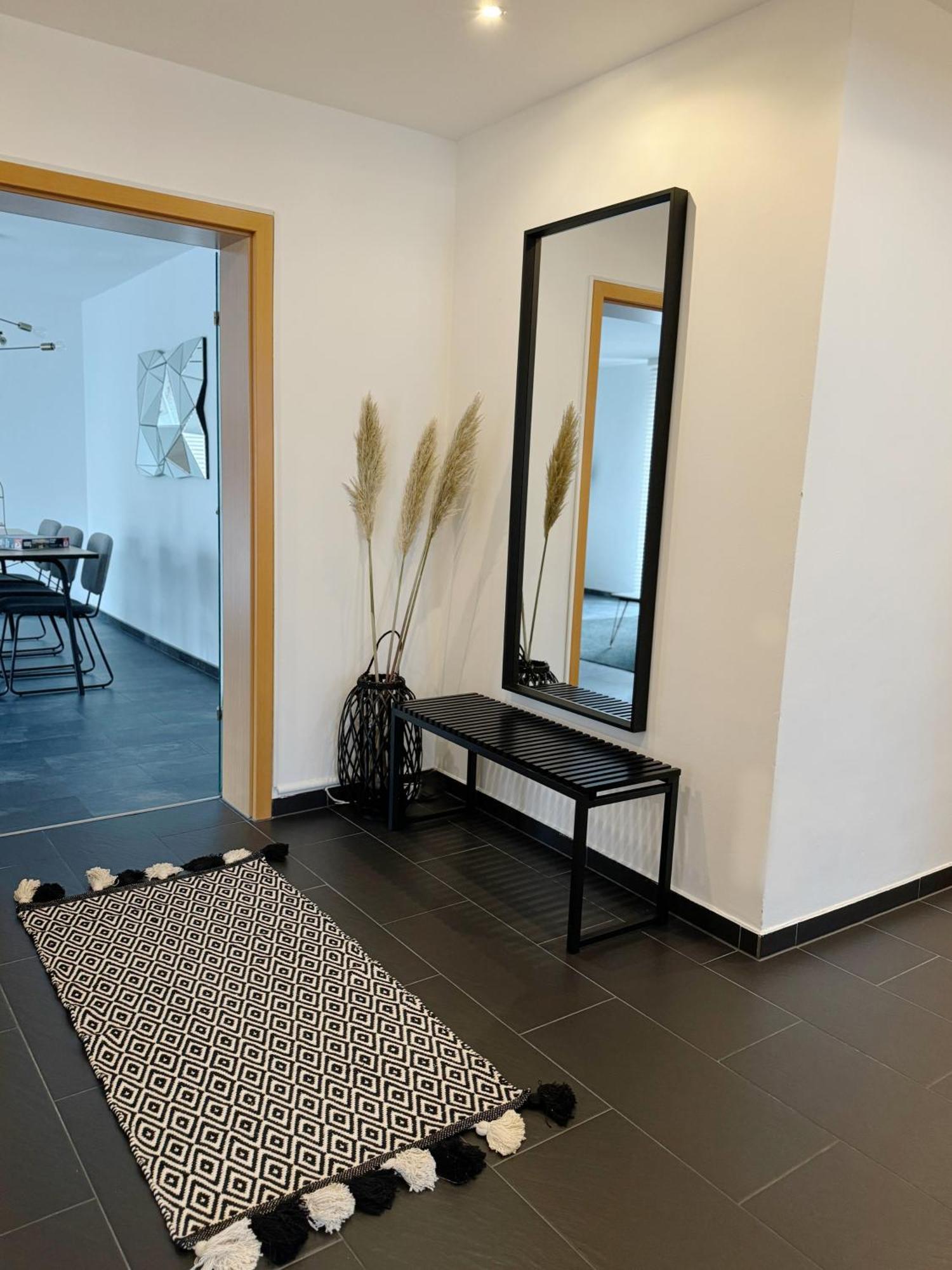 90M2 I Central I Netflix I Wifi I Free Parking I Lia Apartments Hannover Bagian luar foto