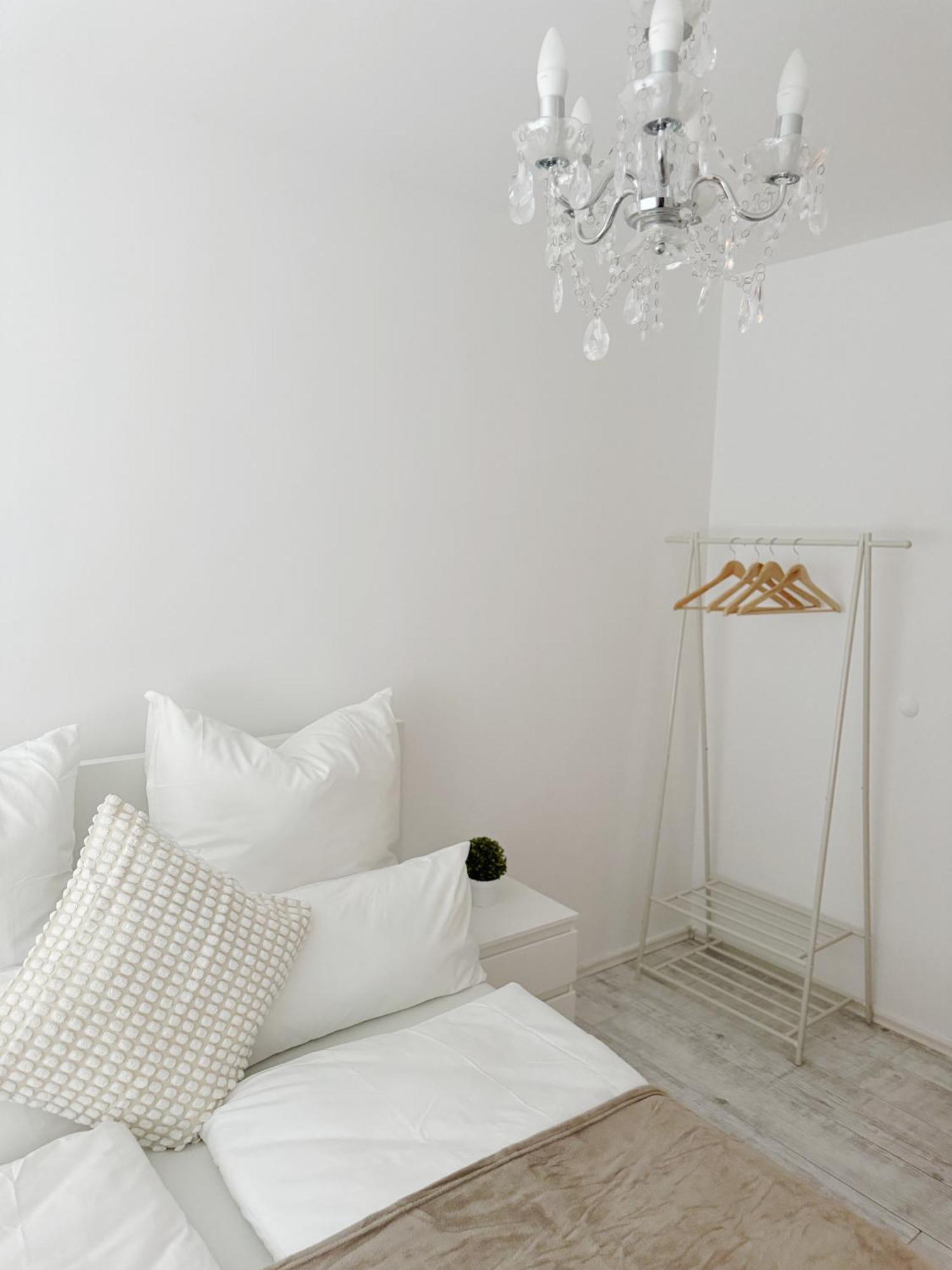 90M2 I Central I Netflix I Wifi I Free Parking I Lia Apartments Hannover Bagian luar foto